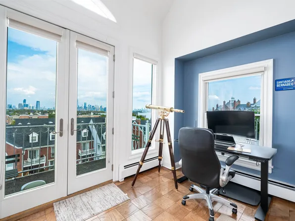 202 Shearwater Ct W APT 53, Jersey City, NJ 07305