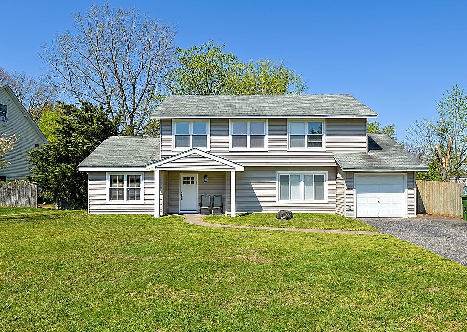 1st image of 1554 Laguna Ln