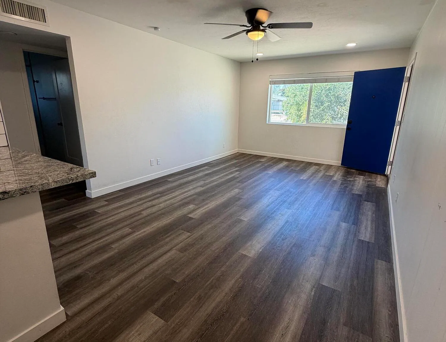 2 bed, 1.0 bath, 825 sqft, $1,725 — Photo 4