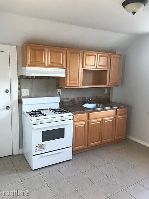 1st image of 338 Legion Ave Fl 3