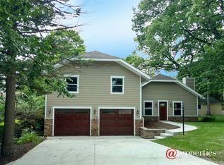 98 Lincoln Pkwy, Williams Bay, WI 53191
