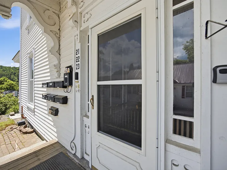 166 Main St #21 — Photo 18