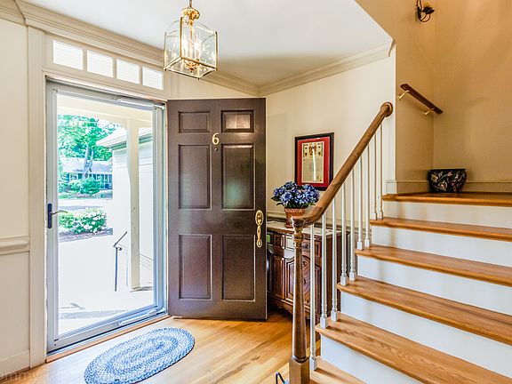 2nd image of 6 Cole Ln