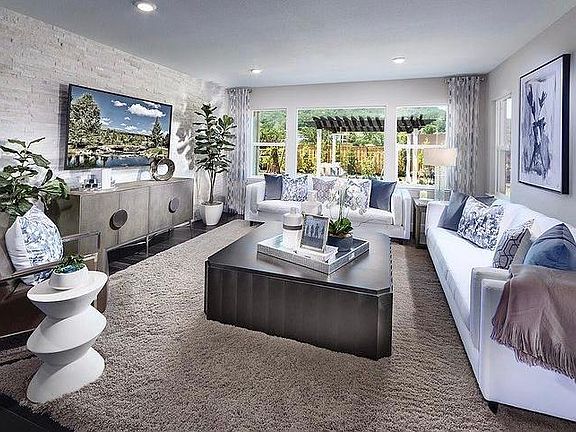 Spacious Living room with mountain views