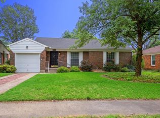 568 Coolair Dr, Dallas, TX 75218