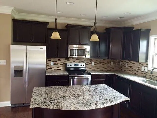5 bed, 3.5 bath, 3400 sqft, $3,800 — Photo 4