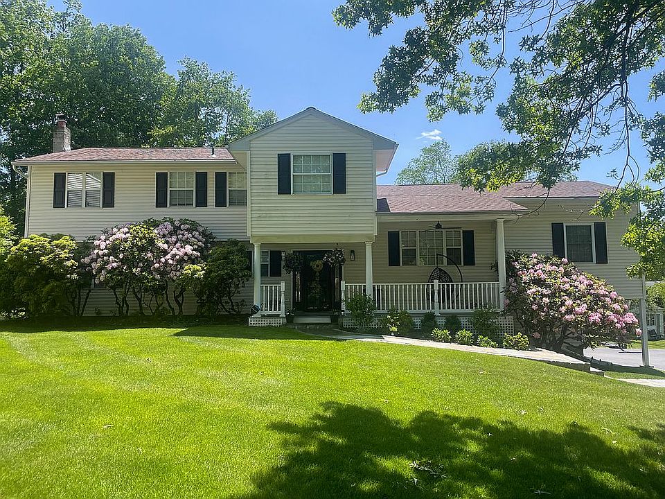 1st image of 325 Eastern Close