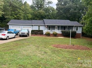 911 Freedom Mill Rd, Gastonia, NC 28052