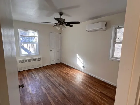 2426 Bragg Street image 9 of 11