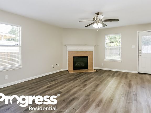 3rd image of 5007 Woodland Meadows Ln