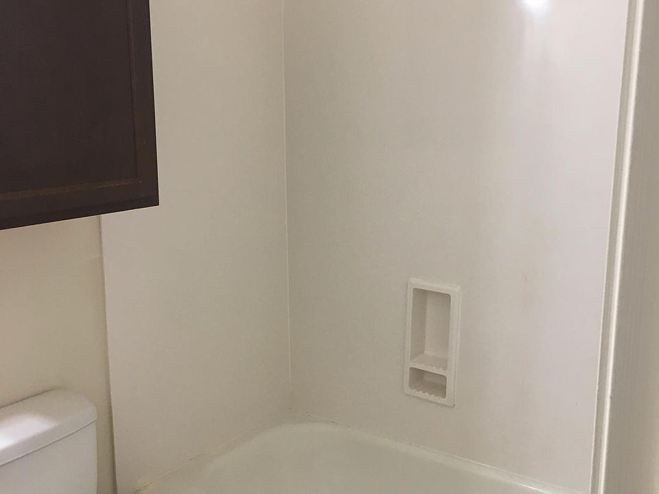 1st image of 934 Hammond Manor Dr