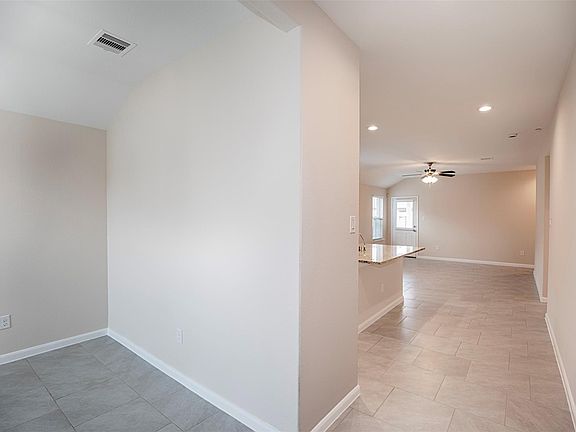 4th image of 8215 Oakleaf Meadow Ct