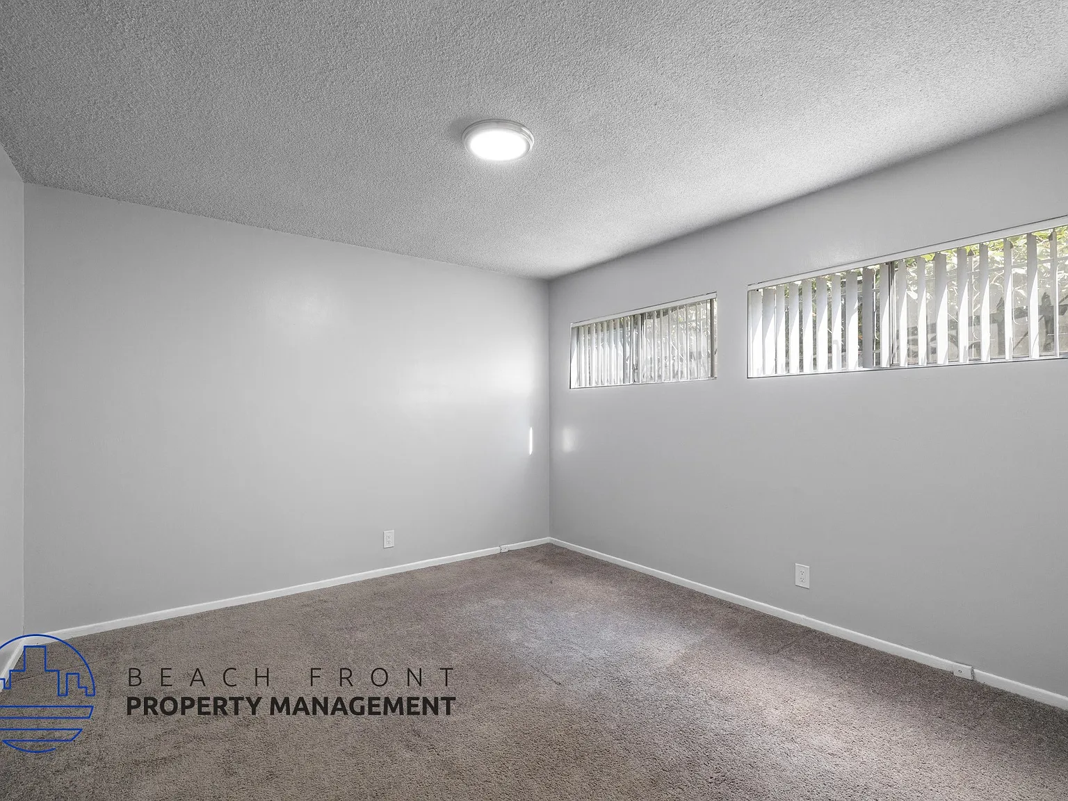 745-747 Venice Way — Photo 3