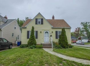 17400 Glenshire Ave, Cleveland, OH