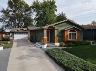 908 W 7th Ave, Mitchell, SD 57301