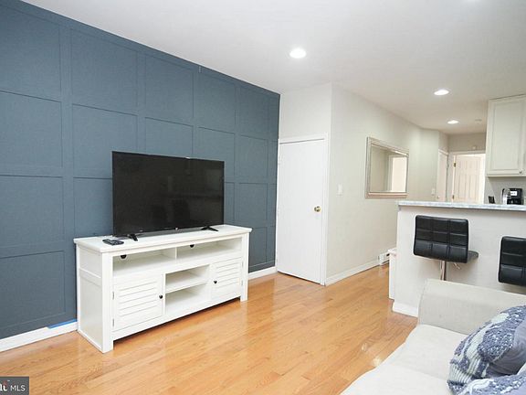 2nd image of 411 McKean St #2F