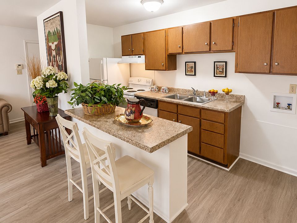 Cedar Greene One Bedroom Kitchen