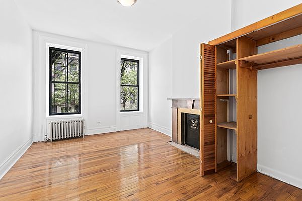 1st image of 446 W 49th St APT 2D