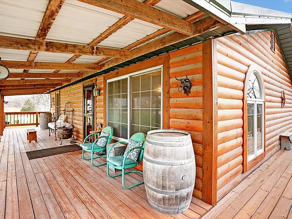 5th image of 736 Logger Road