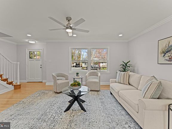 3rd image of 1452 Grandview Rd