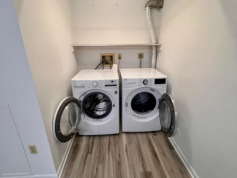 41704 Courthouse Dr — Photo 8