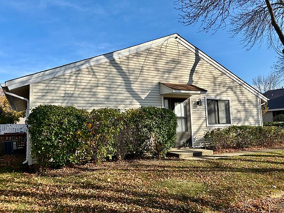 2nd image of 1366 N Whispering Springs Cir