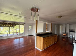 10820 Burton Rd, Anderson Island, WA 98303