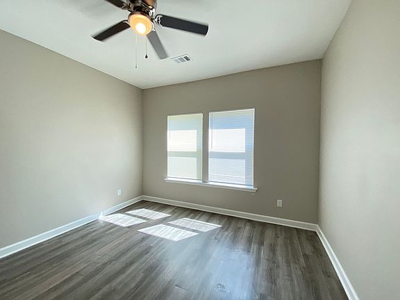 5th image of 213 Round Mountain Rd