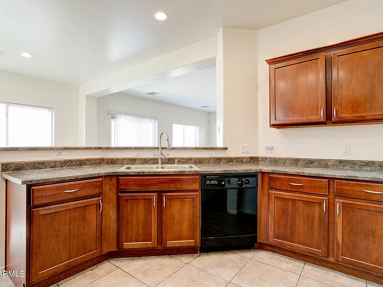 9928 W Chipman Rd — Photo 15