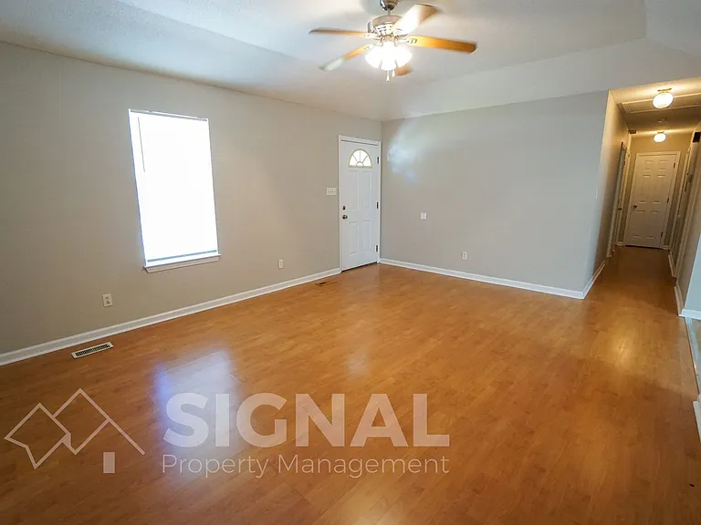 617 Ozark Ct — Photo 9