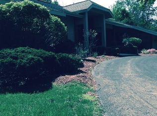 3789 Barton Farm Dr, Ann Arbor, MI 48105