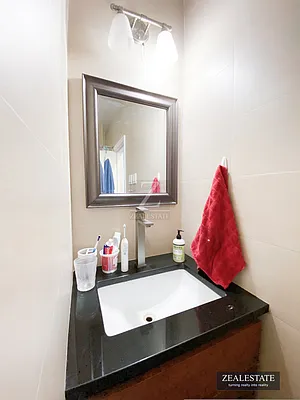 Rented by ZealEstate Group Inc | media 31