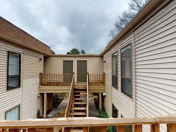 3rd image of 6633 Poplar Woods Cir S APT 2