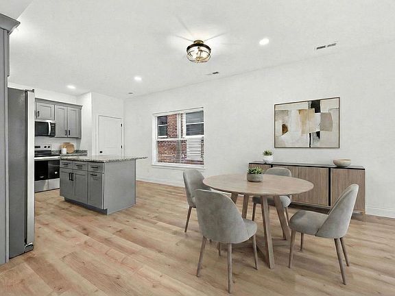4th image of 2027 Maury Ave #B