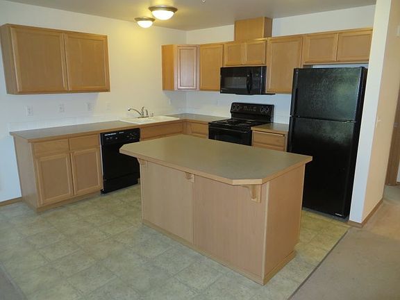 4th image of 10512 140th Street Ct E Unit 61
