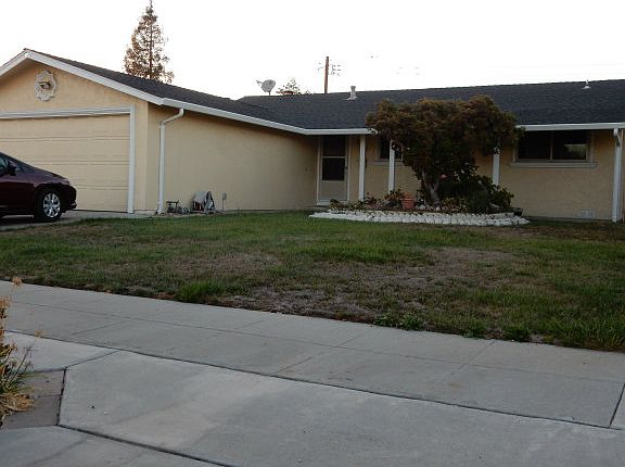 2nd image of 1387 Dornoch Ave