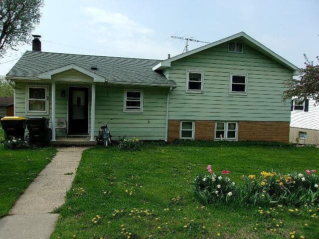 1022 East Bluff ST, Cassville, WI 53806 | Zillow