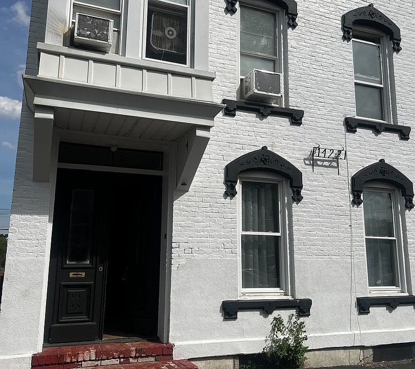 1st image of 1418-1422 5th Ave #1