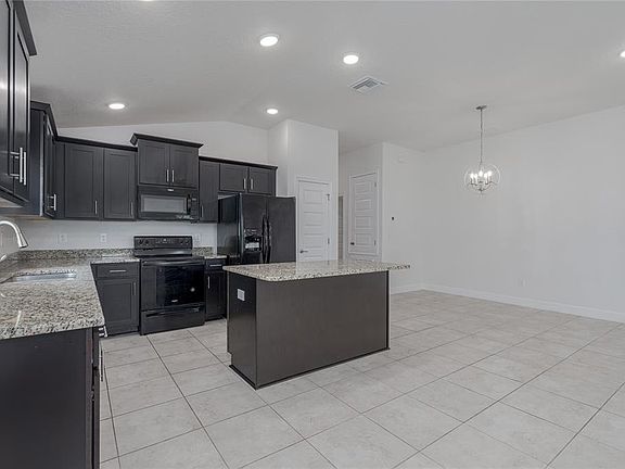 4th image of 9123 46th Ct E