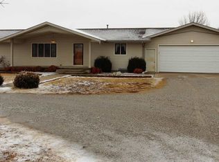 1021 N Ridge Rd, Wellington, KS 67152