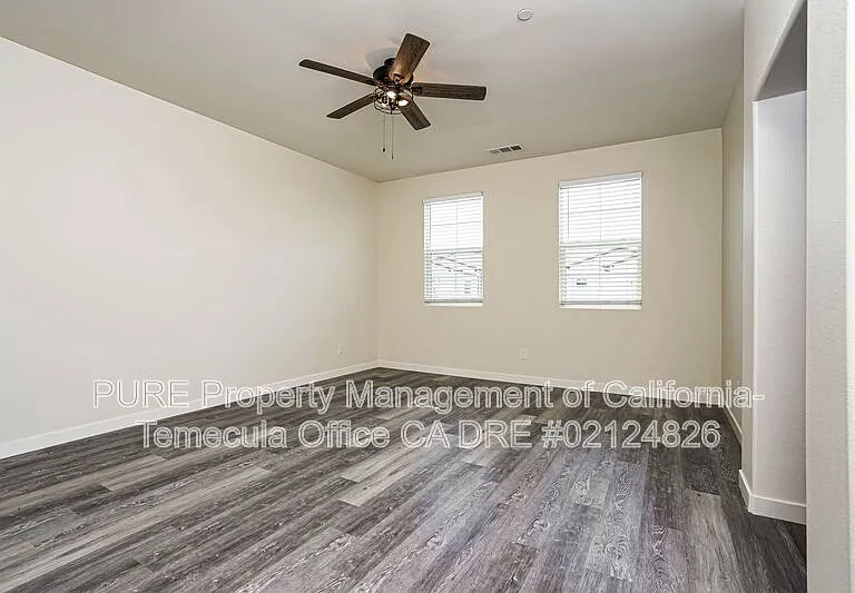 30383 Town Square Dr — Photo 12