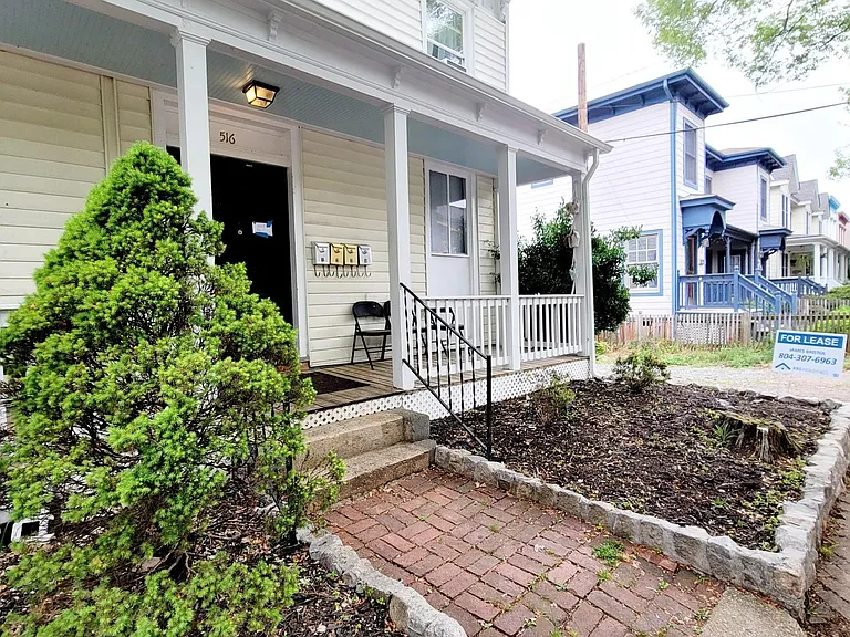 516 S Pine St — Photo 3