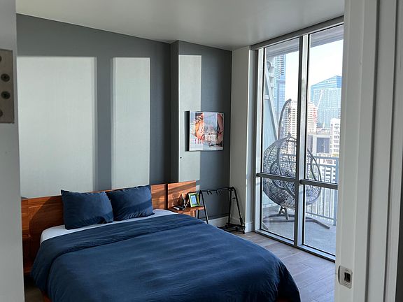 4th image of 222 West Ave #1505