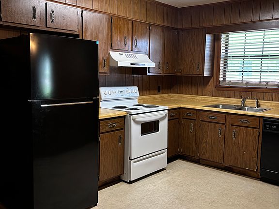 4th image of 203 S Center St #A