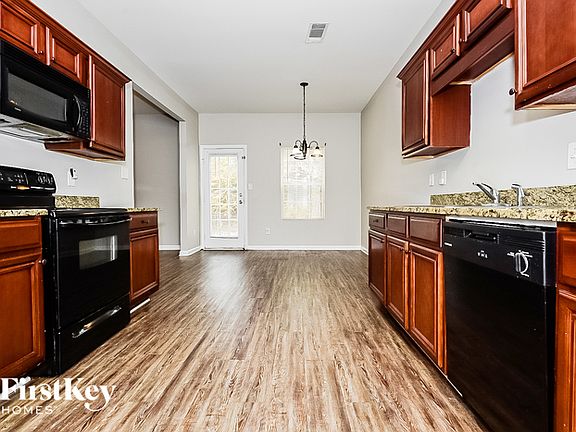 5th image of 5062 Pioneer Pkwy