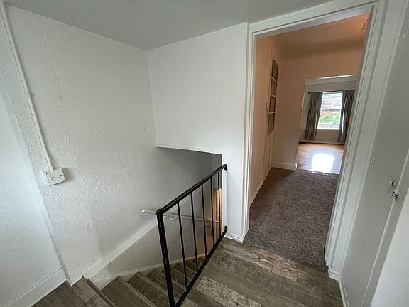 5th image of 147 W Irvington Pl #2