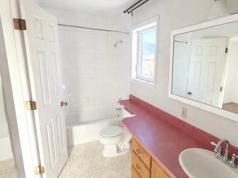 726 Lillian Ln #202 — Photo 49