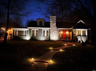 1604 Holly Dr, Saint Louis, MO 63119