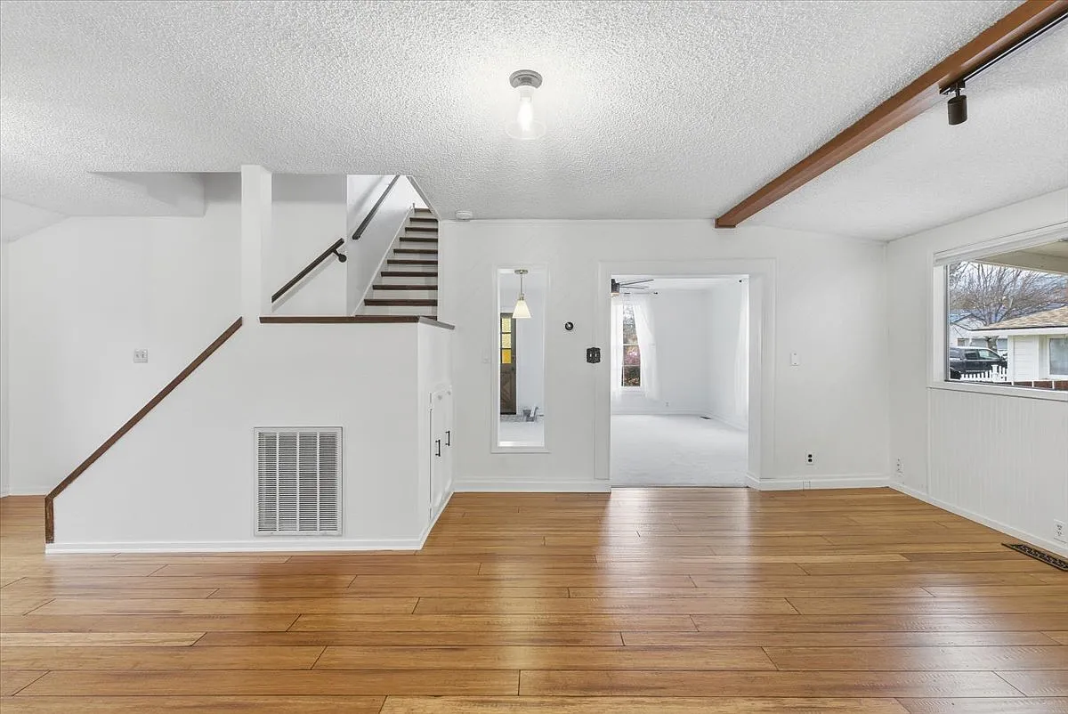 590, ID # 173 Helman Street - 1 — Photo 4