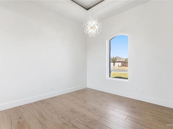 5th image of 417 Serg Loop